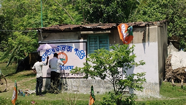 গোঘাটে বিজেপির পার্টি অফিস পুনরুদ্ধার