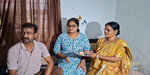 উচ্চমাধ্যমিকে রাজ্যস্তরে অষ্টম শ্রেয়সী, গর্বিত শিলিগুড়ি