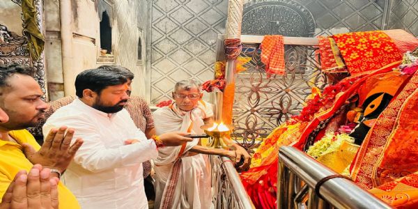 বিধায়ক হিসেবে শপথের আগে কালীঘাটে পুজো পুরশুড়ার বিধায়কের