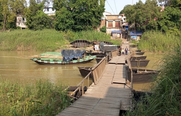 ঘাটালে শিলাবতী নদীর ওপর ভাসাপুল
