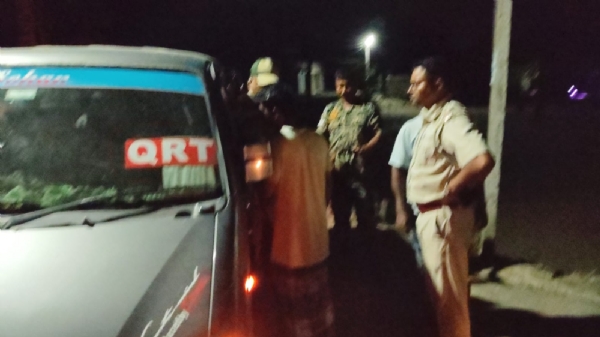 অনুপ্রবেশকারী গ্রেফতার