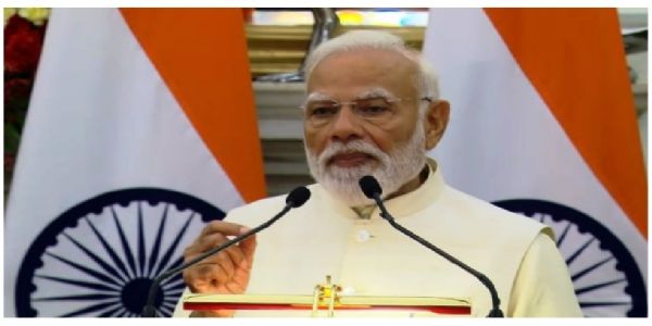 দেশ পেরিয়ে এবার বিদেশের মাটিতেও বাংলার ‘ঝালমুড়ি’র ঝাঁঝ, নেদারল্যান্ডসে প্রবাসী ভারতীয়দের আসরে মোদী