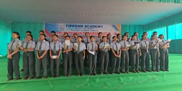 তিপ্রাহ একাডেমিতে মাধ্যমিক ও উচ্চমাধ্যমিকের কৃতী পড়ুয়াদের সংবর্ধনা