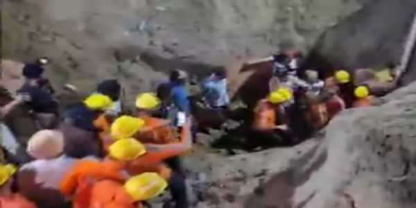 দীর্ঘ প্রচেষ্টার পর সাফল্য, পঞ্জাবের হোশিয়ারপুরে কুয়োয় পড়ে যাওয়া শিশু উদ্ধার