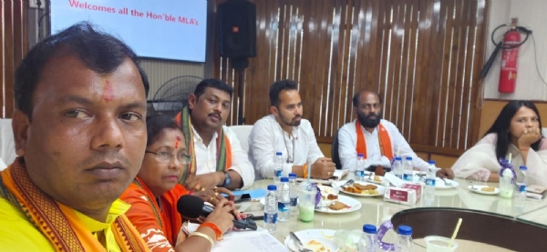 জেলাশাসকের দপ্তরে বিধায়কদের বৈঠক