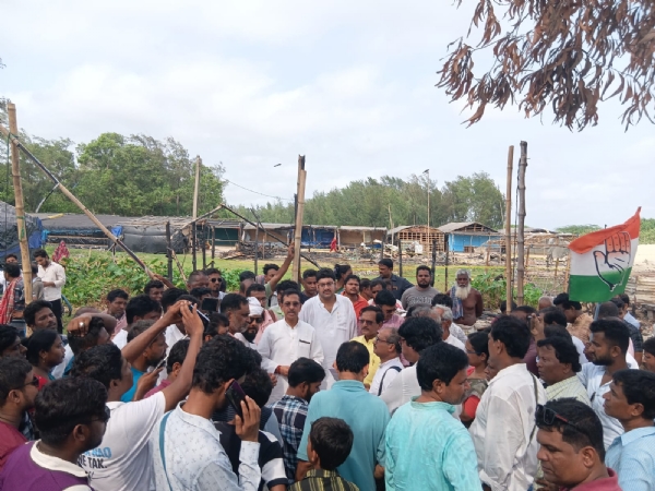 কংগ্রেসের প্রতিনিধি দল খেজুরিতে পরিদর্শনে