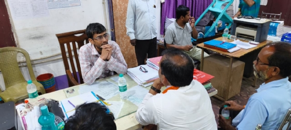 ব্লক উন্নয়ন আধিকারিকের সঙ্গে বিধায়কের সৌজন্য সাক্ষাৎ