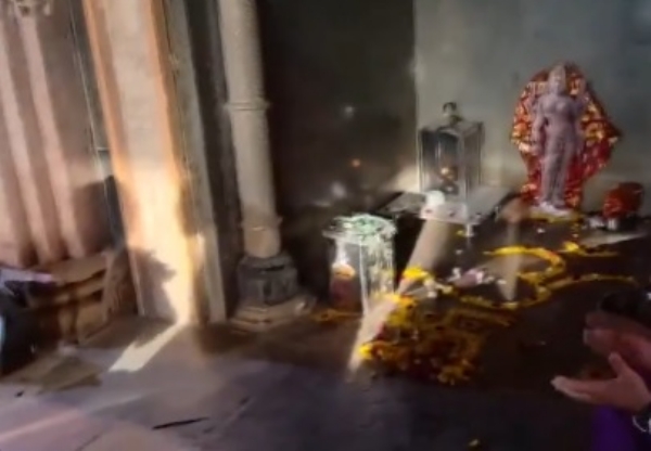 ভোজশালা প্রাঙ্গণে ধর্মীয় মর্যাদায় দেবী সরস্বতীর আরাধনা, ভজনেরও আয়োজন