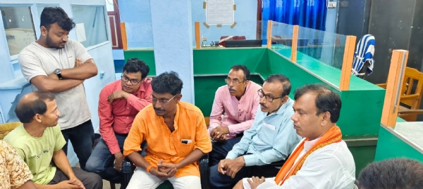 মান্দারণ গ্রাম পঞ্চায়েতে গোঘাটের বিধায়ক প্রশান্ত দিগার