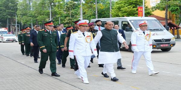 হ্যানয়ে মন্ত্রী পর্যায়ের বৈঠকে দ্বিপাক্ষিক সম্পর্ক মজবুত করার ওপর জোর রাজনাথের