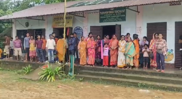 জনতার বিক্ষোভ