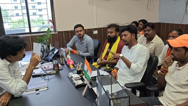 মেডিকেল কলেজের অধ্যক্ষের সঙ্গে বৈঠক আরামবাগ বিধায়কের মেডিকেল কলেজের অধ্যক্ষের সঙ্গে বৈঠক আরামবাগ বিধায়কের