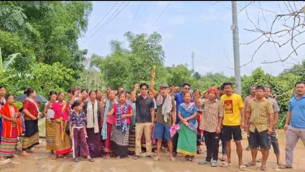 কিল্লায় সড়ক অবরোধ