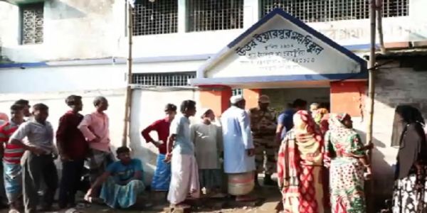 পুনর্নির্বাচনে ভোট শান্তিতেই, ৯টা পর্যন্ত ভোটের হার ১৬ শতাংশ