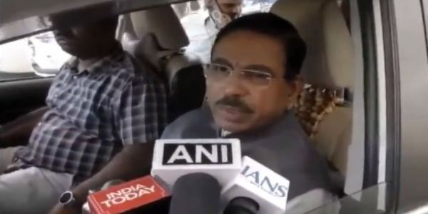 নানা প্রতিকূলতা সত্ত্বেও জ্বালানির দাম অপরিবর্তিত রেখেছে কেন্দ্র : প্রহ্লাদ যোশী