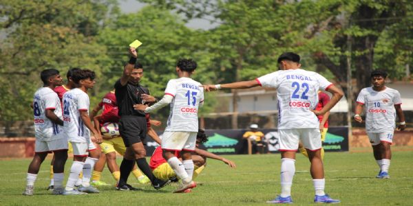 প্রথম খেলায় কর্ণাটককে ২-১ গোলের ব্যবধানে হারাল বাংলার ফুটবলাররা