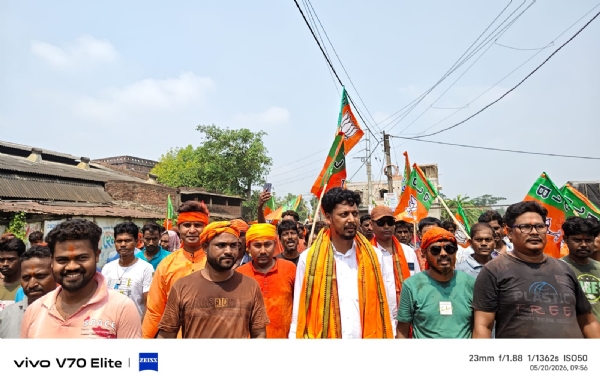 আরামবাগে অভিনন্দন যাত্রায় বিধায়ক হেমন্ত বাগ আরামবাগে অভিনন্দন যাত্রায় বিধায়ক হেমন্ত বাগ