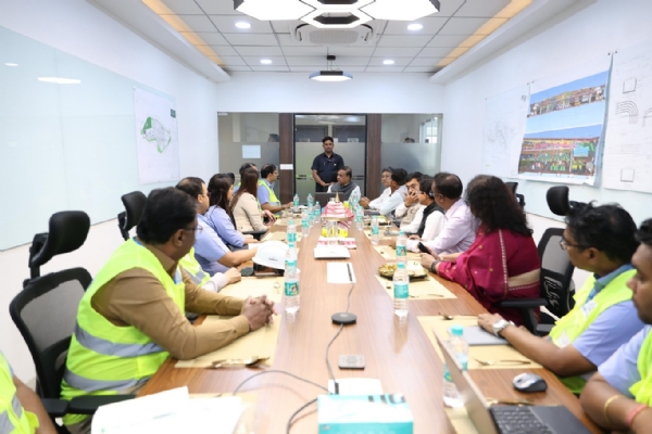 টাটা সেমিকন্ডাক্টর প্রজেক্টের সঙ্গে নিয়োজিত দল এবং রাজ্য সরকারের আধিকারিকদের সঙ্গে বৈঠক মুখ্যমন্ত্রীর