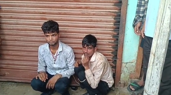 দুই ছিনতাইকারী গ্রেফতার