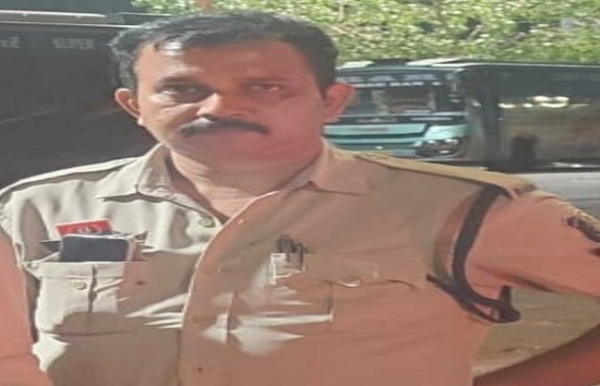 রাত্রিকালীন টহলদারির সময় মর্মান্তিক দুর্ঘটনা,মৃত এক পুলিশকর্মী