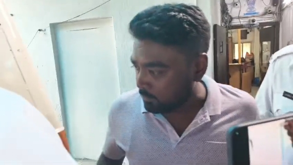 তোলাবাজি গ্রেফতার