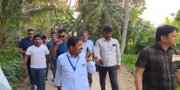 নন্দীগ্রামে গ্রাম পঞ্চায়েতের সদস্যপদ ছাড়লেন পবিত্র কর ও শিউলি কর