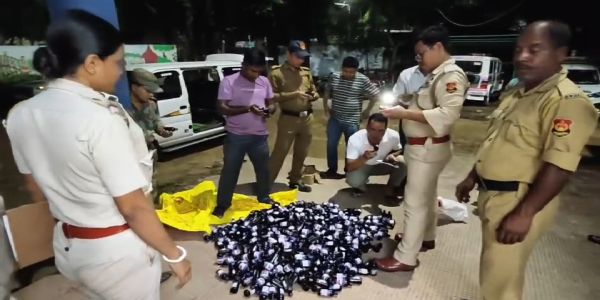 তেলিয়ামুড়ায় ইকো গাড়ি থেকে ৬০০ শিশি নেশার সিরাপ উদ্ধার