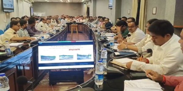মালদায় প্রশাসনিক পর্যালোচনা বৈঠক, জেলার উন্নয়নমূলক কাজ খতিয়ে দেখলেন নবনির্বাচিত বিধায়করা