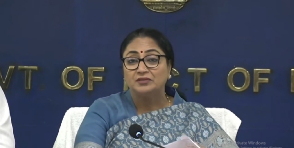 রেশন কার্ডের আয়সীমা বাড়াল দিল্লি সরকার, বছরে আড়াই লক্ষ টাকা পর্যন্ত পরিবারও পাবেন সুবিধা