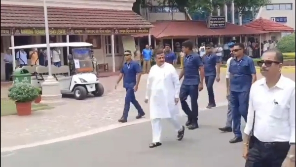 বেলুড় মঠে মুখ্যমন্ত্রী