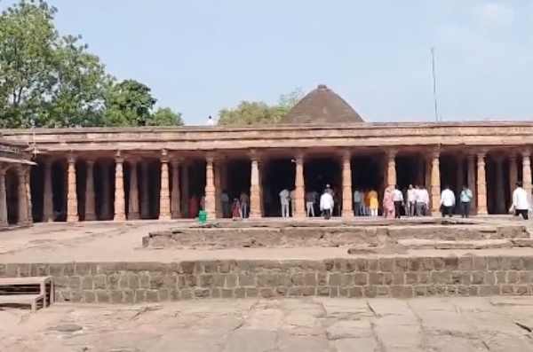 ভোজশালায় বাড়ছে পুণ্যার্থীদের আগমন, প্রশাসনও সতর্ক