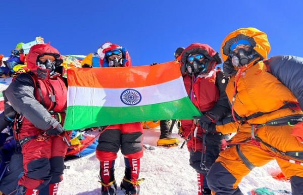 এভারেস্ট জয় করে ইতিহাস রচনা আইটিবিপি-র নারীশক্তির