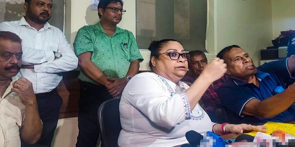 রণক্ষেত্র ইম্পার অফিস, অসুস্থ সভাপতি পিয়া সেনগুপ্ত; রতন সাহাকে ‘অস্থায়ী সভাপতি’ ঘোষণা বিরোধী গোষ্ঠীর