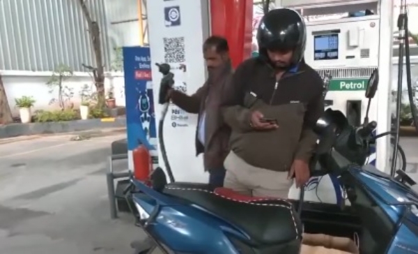 ফের বাড়ল পেট্রোল ও ডিজেলের দাম, দুশ্চিন্তায় মধ্যবিত্ত