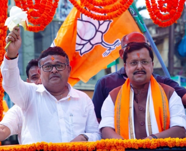 কাঁথির সাংসদ দিব্যেন্দু অধিকারী ও নিতিন নবীন