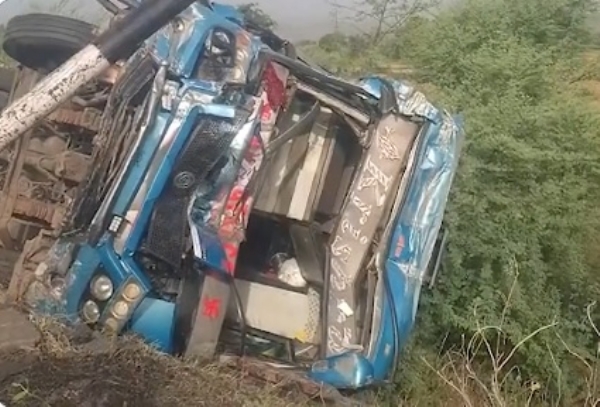 রাজস্থানের আলওয়ারে বাস উল্টে দুর্ঘটনা, আহত ৪০ জন যাত্রী