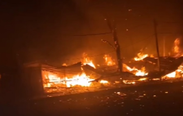 দিল্লির ফার্ণিচার মার্কেটে ভয়াবহ আগুন, ব্যাপক ক্ষয়ক্ষতি