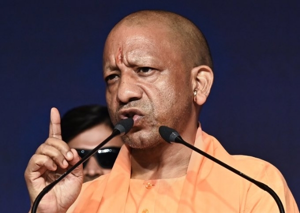 দাবদাহের মধ্যে বিদ্যুৎ নিশ্চিত করতে পর্যালোচনা যোগী আদিত্যনাথের