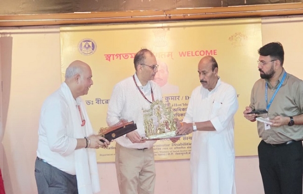 এনআইএলডি কলকাতা পরিদর্শন কেন্দ্রীয় মন্ত্রী ড. বীরেন্দ্র কুমারের