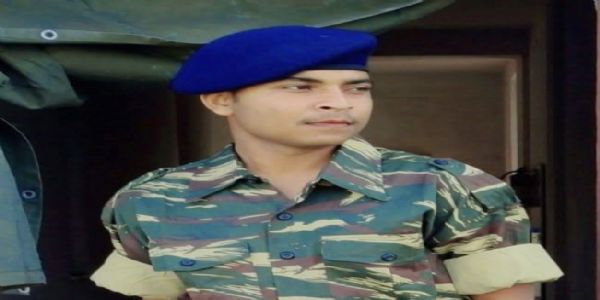 শহীদ জওয়ানের মরদেহ পৌঁছাতেই শোকস্তব্ধ আরামবাগের শীতলপুর