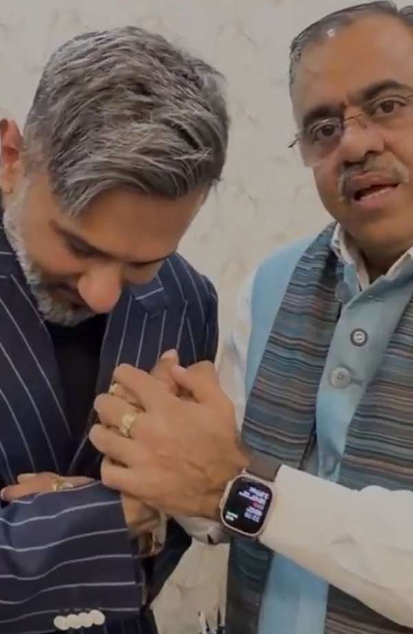 মাদক নিয়ে উদ্বিগ্ন গায়ক হানি সিং, দেখা করলেন তরুণ চুঘের সঙ্গে