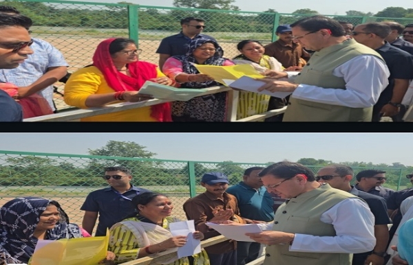 হেলিপ্যাডে জনতার সমস্যা শুনলেন মুখ্যমন্ত্রী, কৃষকদের সার সরবরাহের নির্দেশ