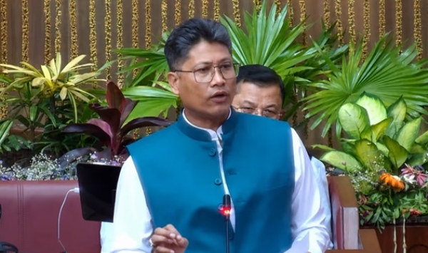 অসম বিধানসভায় বিজেপি-বিধায়ক পীযূষ হাজরিকা