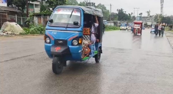 কুমারঘাটে ই-রিকশা