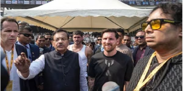 মেসির অনুষ্ঠান নিয়ে ফের তুঙ্গে রাজনৈতিক তরজা, সৌরভ গঙ্গোপাধ্যায়ের মন্তব্যের পাল্টা জবাব শতদ্রু দত্তর