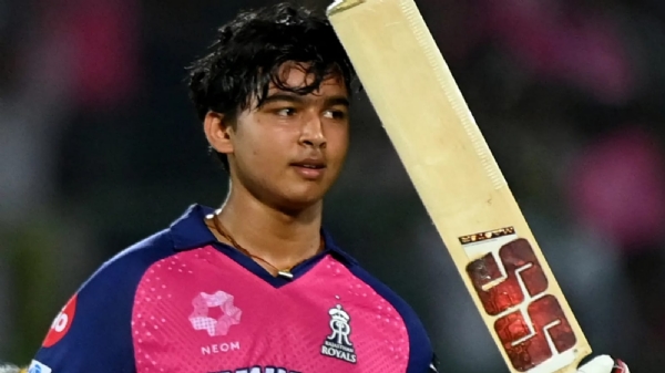 ছক্কার রেকর্ডে গেইলকে টপকে গেলেন সূর্যবংশী ছক্কার রেকর্ডে গেইলকে টপকে গেলেন সূর্যবংশী