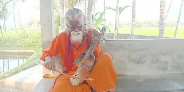 প্রয়াত পদ্মশ্রী পুরস্কারপ্রাপ্ত শতায়ু সারিন্দা শিল্পী মঙ্গলাকান্ত রায়, ময়নাগুড়িতে শোকের ছায়া