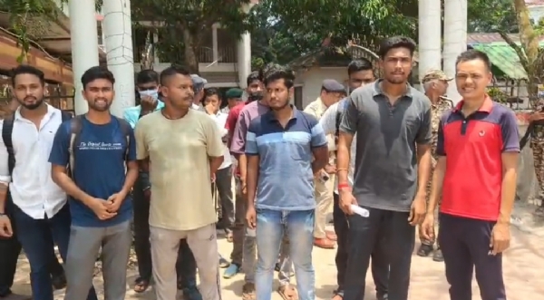 বেকারদের ডেপুটেশন