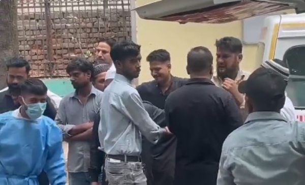 দিল্লিতে যুবককে কুপিয়ে খুন তিন নাবালকের, একাধিক ধারায় মামলা রুজু