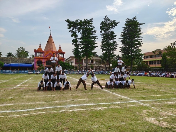 স্বয়ংসেবকদের কলা প্রদর্শন
